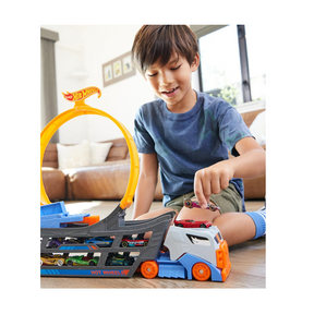 Caminhão Hot Wheels Transportador com Pista de Acrobacias - Mattel